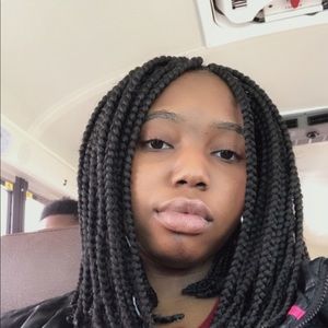 Meet your Posher, Joi